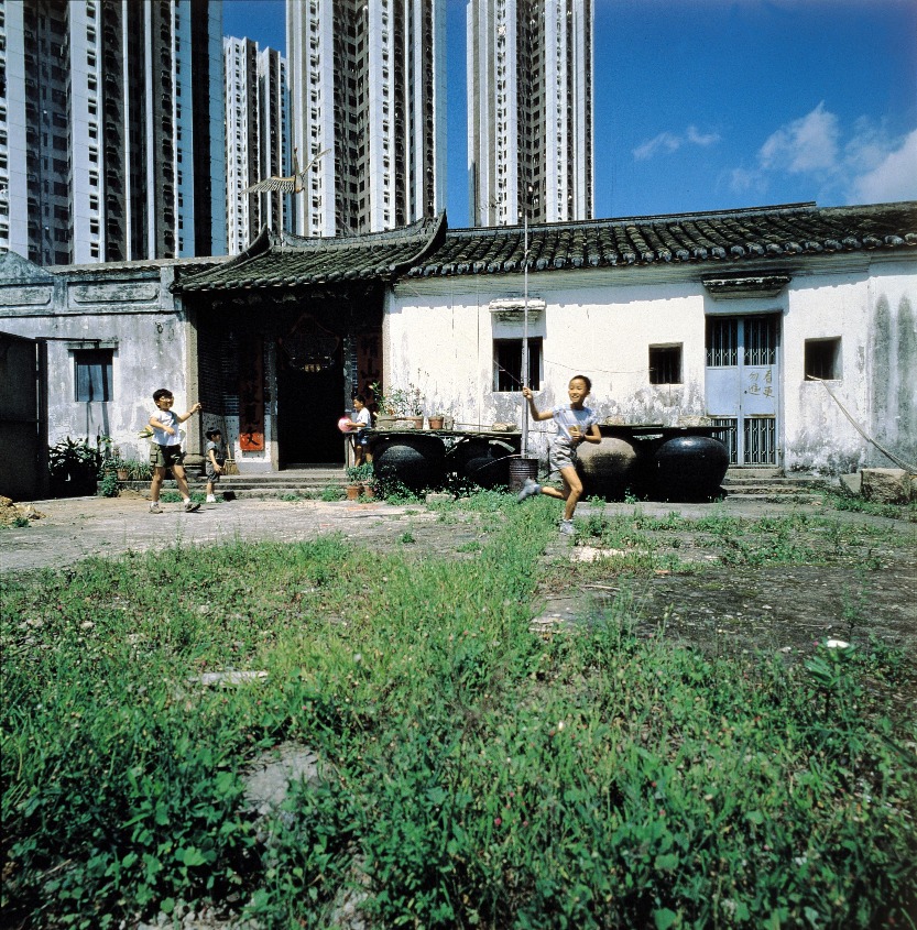 修復前的三棟屋，1985年。