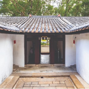 Middle Hall: Naming of "Sam Tung Uk" and architectural layout of the courtyards