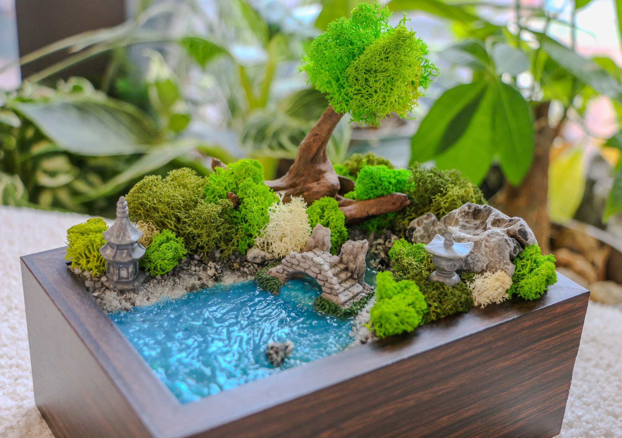 Timeless Art: Chinese-Style Preserved Moss Frame